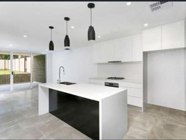 STYLISH FAMILY HOME THAT'S GOT IT ALL!
