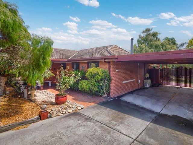 Stylish Family Home with 4 Bedrooms and Double Garage