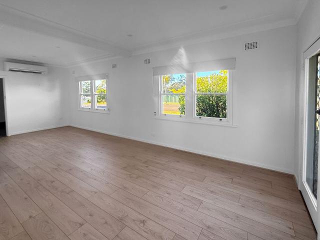STYLISH FAMILY HOME WITH SELF CONTAINED STUDIO IN A CONVENIENT LOCATION