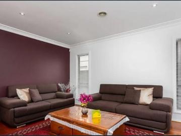 Stylish Family Living Close to Schools, Shops & Transport