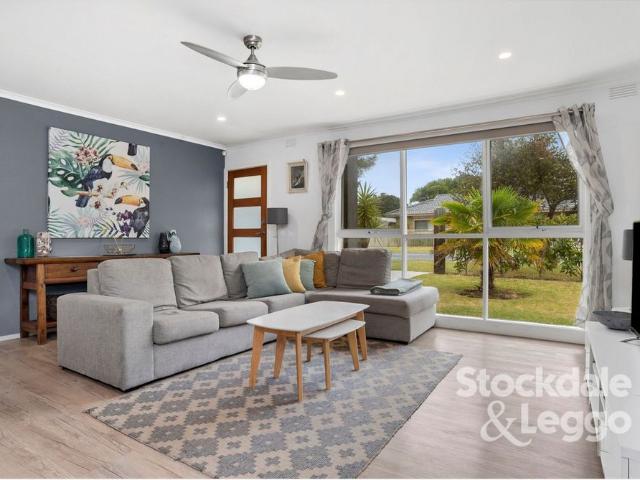 Stylish Family Living in a Fantastic Location