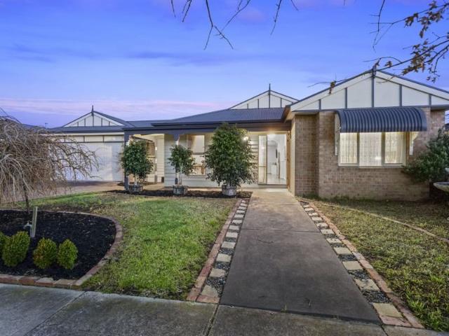 Stylish Family Living in a Premier Koo Wee Rup Location