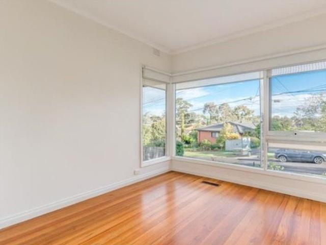 Stylish Family Living in a Premium Doncaster Location