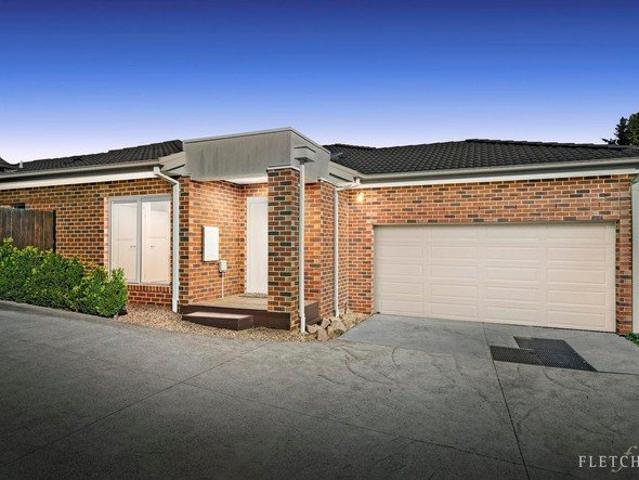Stylish Family Living in a Private Rear Position