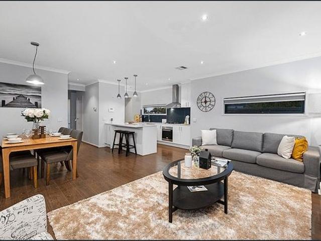 Stylish Family Living in a Prime Williams Landing Location