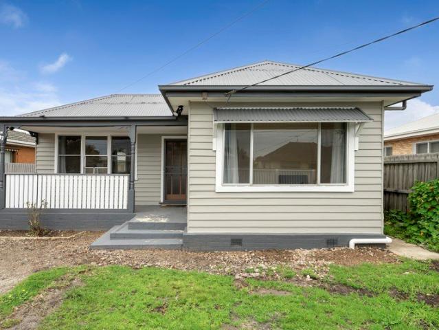 Stylish Family Living in a Prime Hamlyn Heights Location