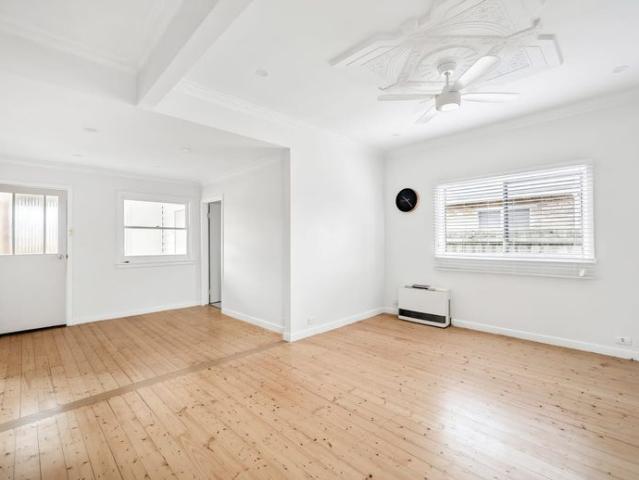 Stylish Family Living in a Prime Hamlyn Heights Location