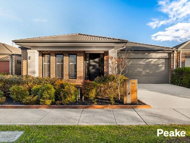 Stylish Family Living In A Prime Officer Location