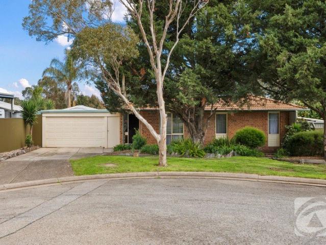 Stylish Family Living in a Prime Para Vista Location