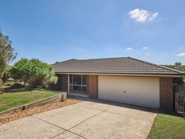 Stylish Family Living in a Quiet Court Location