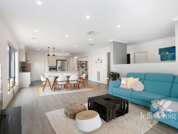 Stylish Family Living in a Serene Court Location