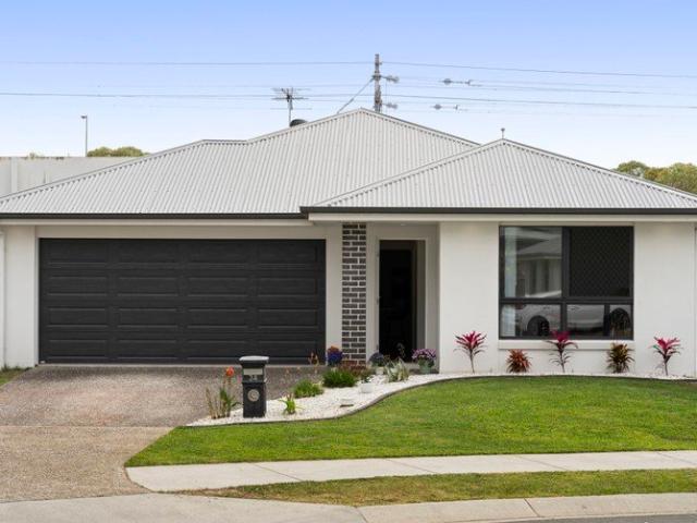Stylish Family Living in a Sought After Griffin Location