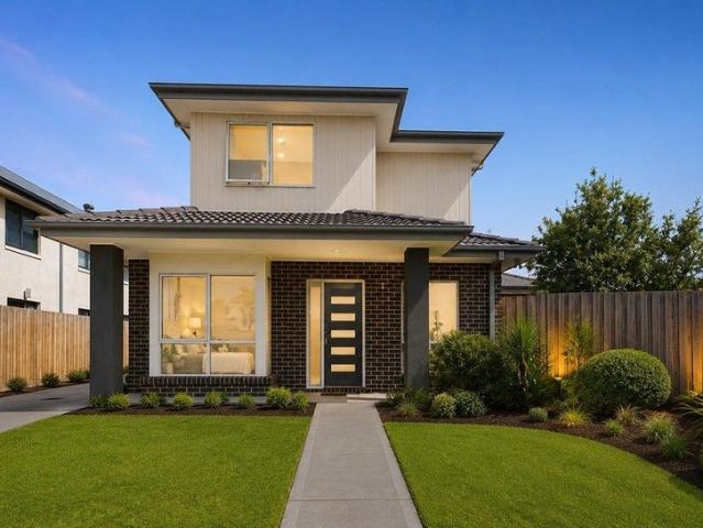 Stylish Family Living in a Sought After Neighbourhood