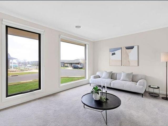 Stylish Family Living in Ashbury Estate