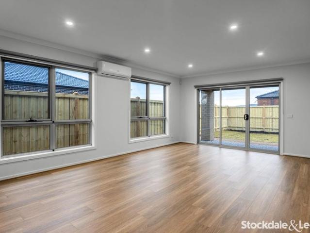 Stylish Family Living in Fraser Rise
