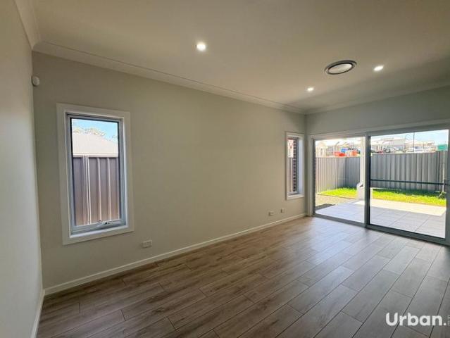 Stylish Family Living in Huntlee
