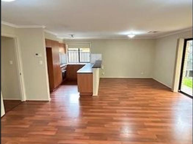 Stylish Family Living in Munno Para West