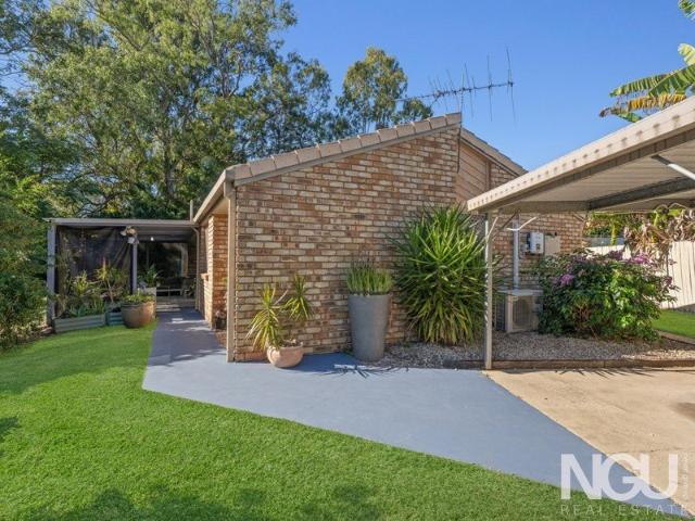 Stylish Family Living in Sought After Karana Downs!