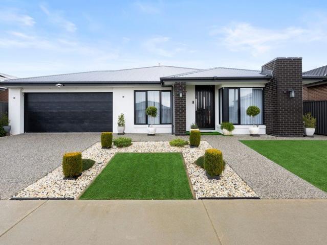Stylish Family Living in Sought After Lucas