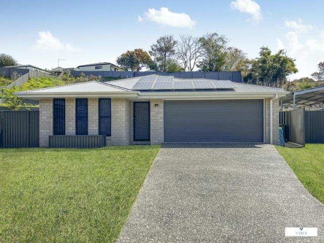 Stylish Family Living in Peaceful North Macksville