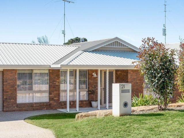 Stylish Family Living in Rangeville