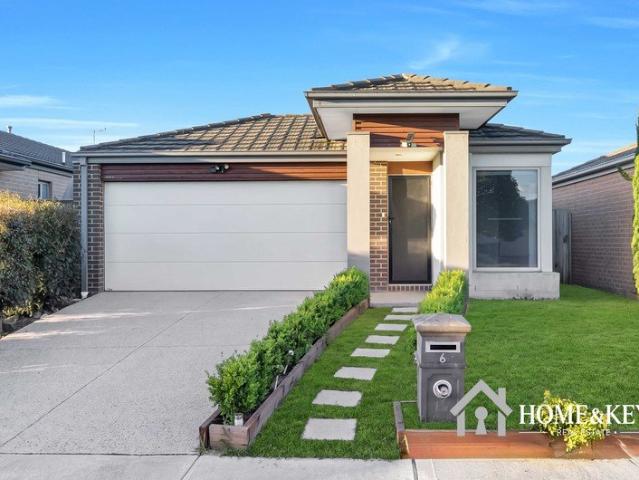 Stylish Family Living in Wallan/Freshly Painted