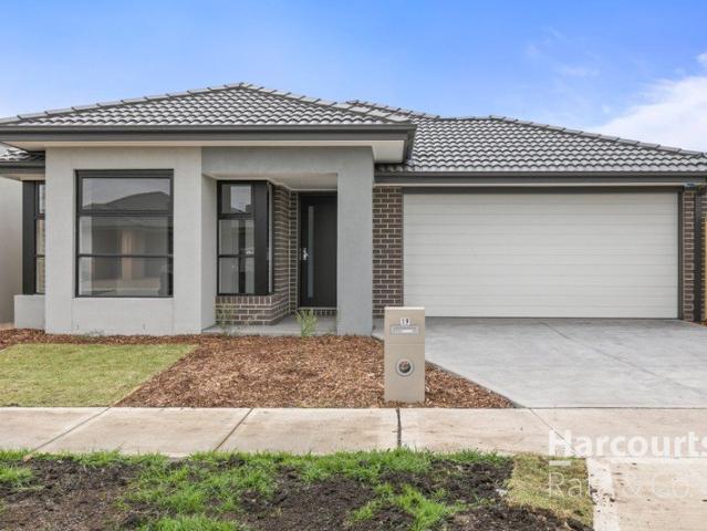 Stylish Family Living in the Heart of Beveridge