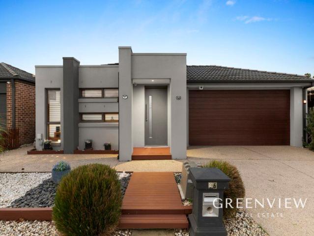 Stylish Family Living in the Heart of Cranbourne North