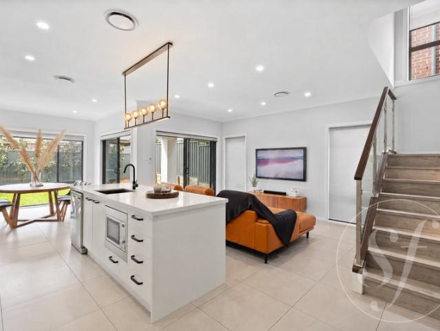 Stylish Family Living in the Heart of Grantham Farm
