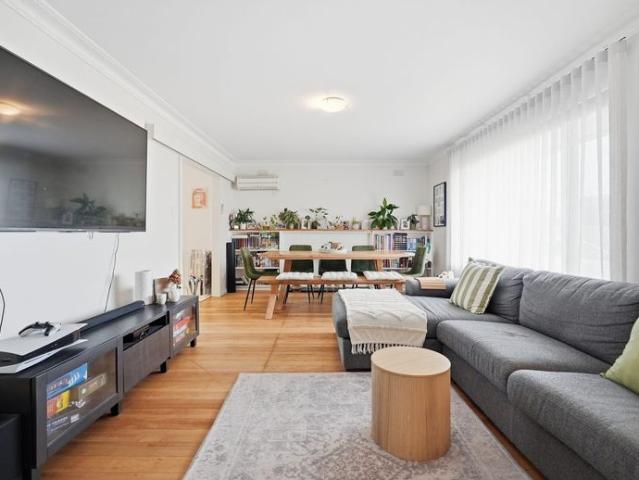 Stylish Family Living in the Heart of Grovedale