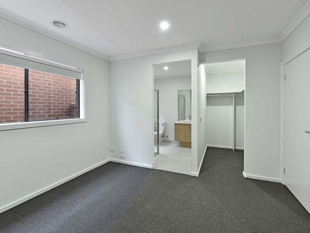 Stylish Family Living in the Heart of Kingsfield Estate