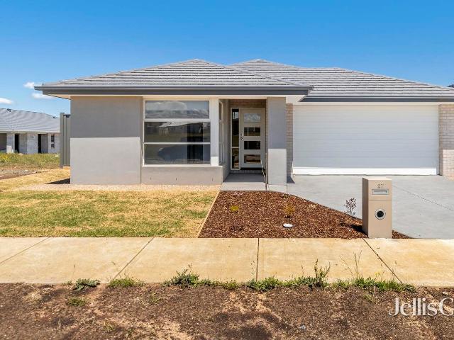 Stylish Family Living in the Heart of Lucas