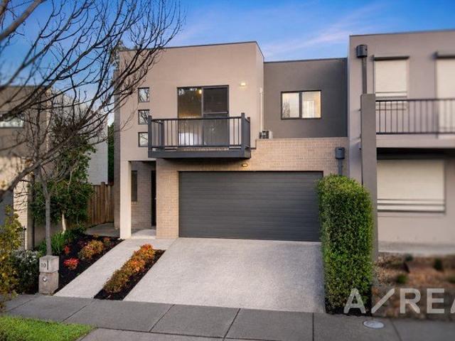Stylish Family Living in the Heart of Lyndarum Estate
