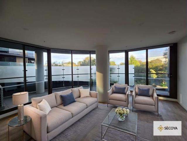 Stylish Family Living in the Heart of Ringwood