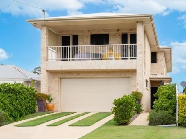 Dual living home in Wavell Heights