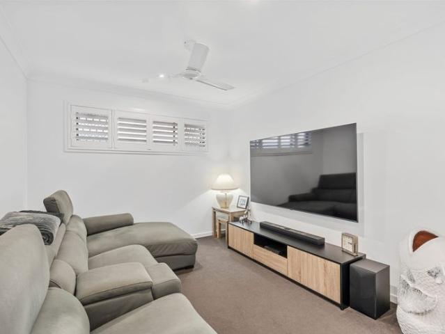 Stylish Family Living Perfect Location