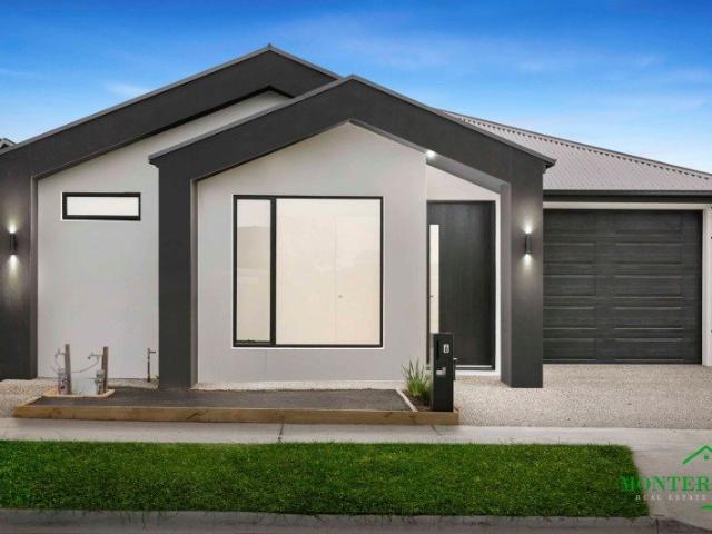 Stylish Family Living with a Touch of Luxury