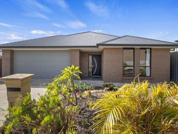 Stylish Family Living with Coastal and Wine Region Lifestyle Appeal