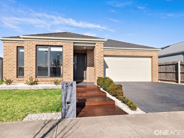 Stylish Family Living with Exceptional Entertaining