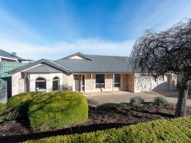 Stylish Family Living with Eye Catching Views