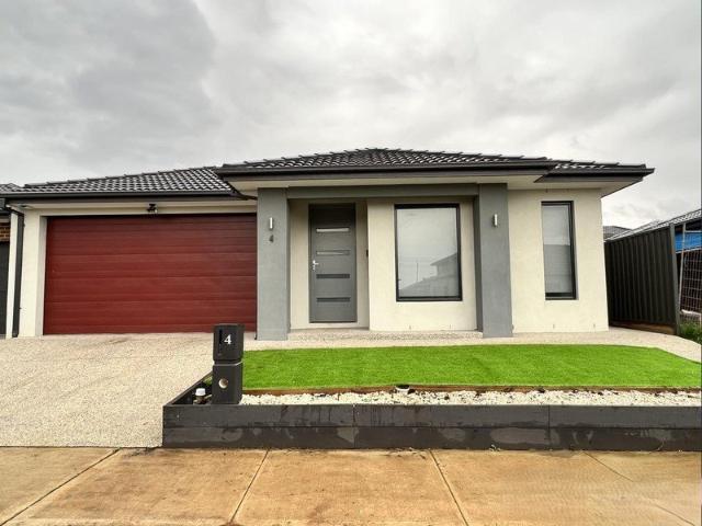 Stylish Family Living with Modern Convenience!