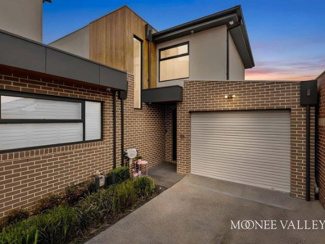 BOUTIQUE DEVELOPMENT WITH PREMIUM ENTERTAINING SPACES