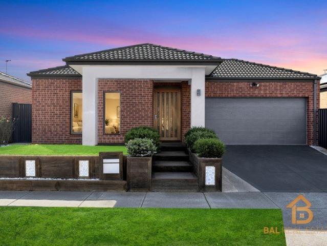 Family Living with Space, Comfort & Entertaining Appeal