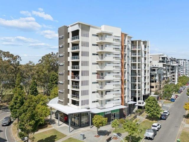 Stylish Fifth Floor Apartment in an Unbeatable Chermside Location