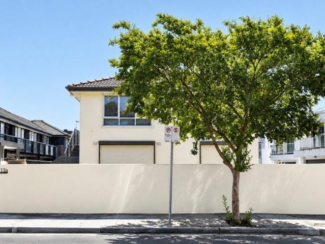 Stylish First Floor Apartment in Prime Prahran Location!