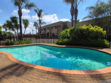 Apartment for sale in Mogale City Local Municipality - Grill