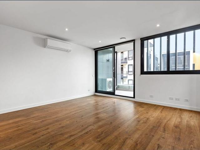Stylish Fitzroy Living in a Vibrant Location