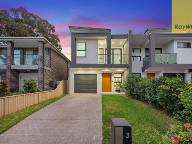 Stylish Five Bedroom Duplex with Exceptional Entertaining