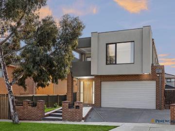 Stylish Five Bedroom Family Home with Premium Features!