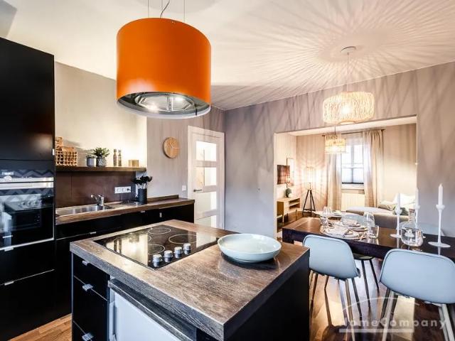 Stylish flat for 1 expat in popular Hamburg Ottensen